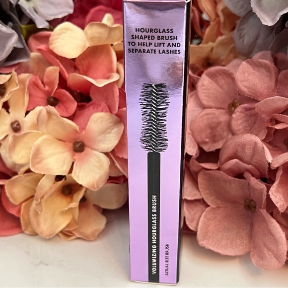 e.l.f. Cosmetics Big Mood Mega Volume & Lifting Mascara - Black - Picture 8 of 10